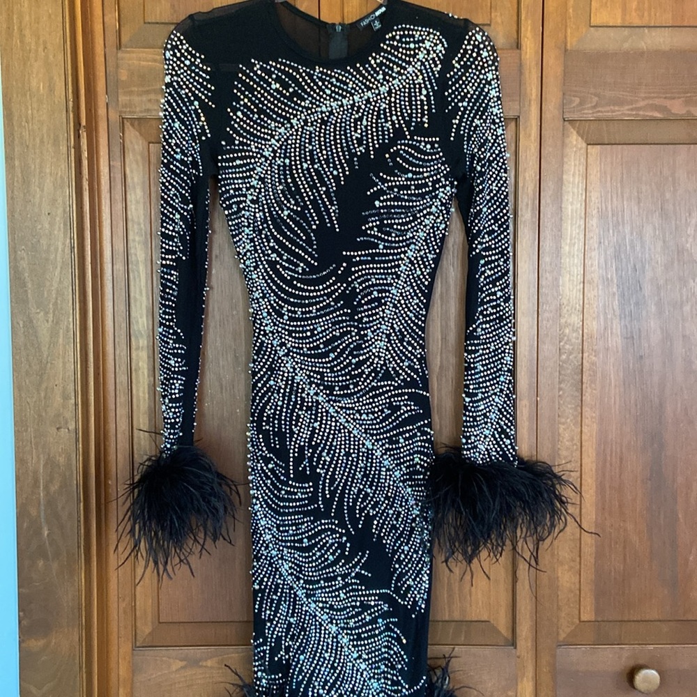 🔥 GORGEOUS BEADED SHEER BLACK LONG SLEEVE DRESS W/BLACK FEATHER TRIM~SM - Picture 15 of 17
